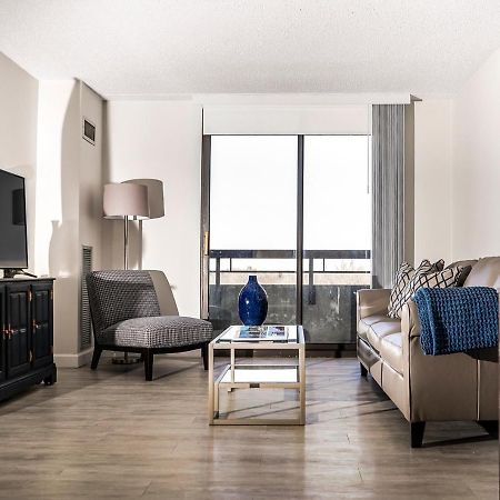 Short Term Rentals At The Park At Trowbridge Senior Community Саутфилд Экстерьер фото