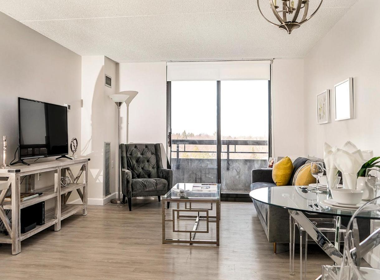 Short Term Rentals At The Park At Trowbridge Senior Community Саутфилд Экстерьер фото