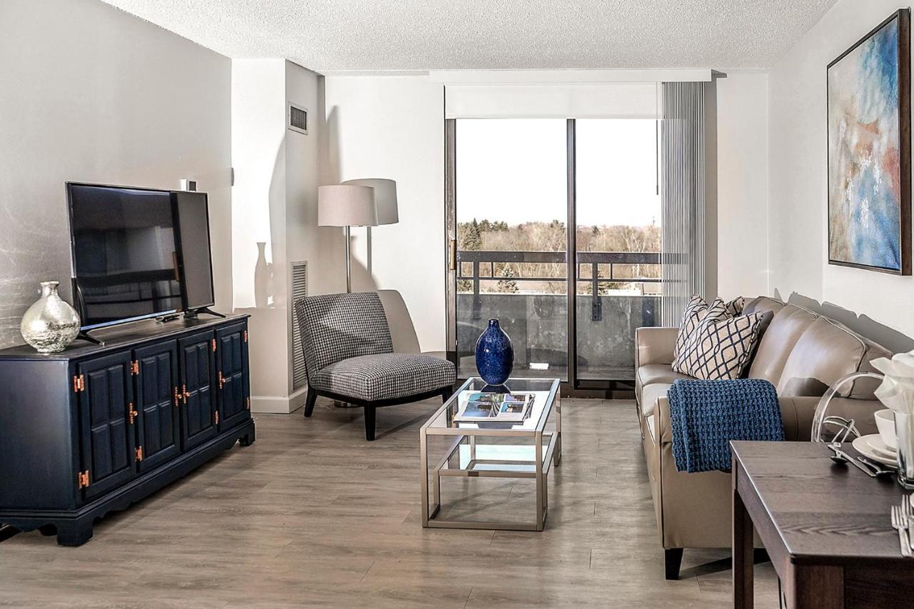 Short Term Rentals At The Park At Trowbridge Senior Community Саутфилд Экстерьер фото